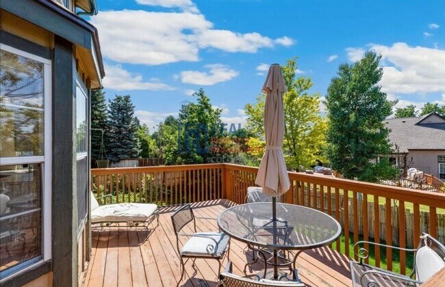 Building Photo - 10010 Irving St