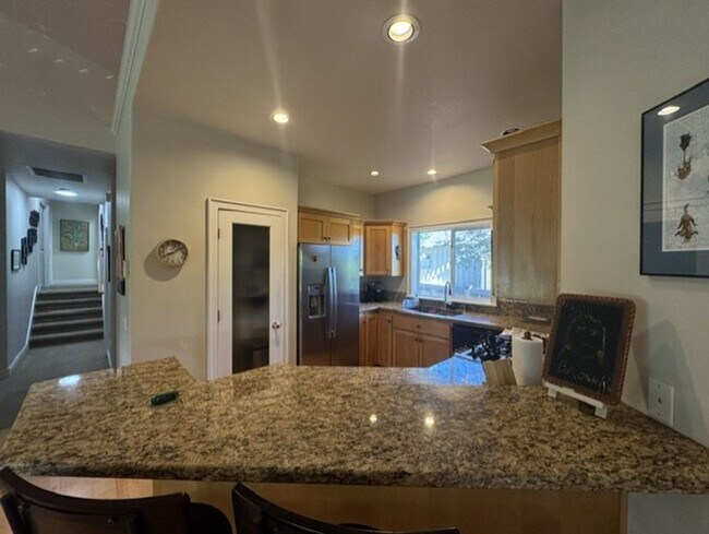 Building Photo - 3027 NW Merchant Way