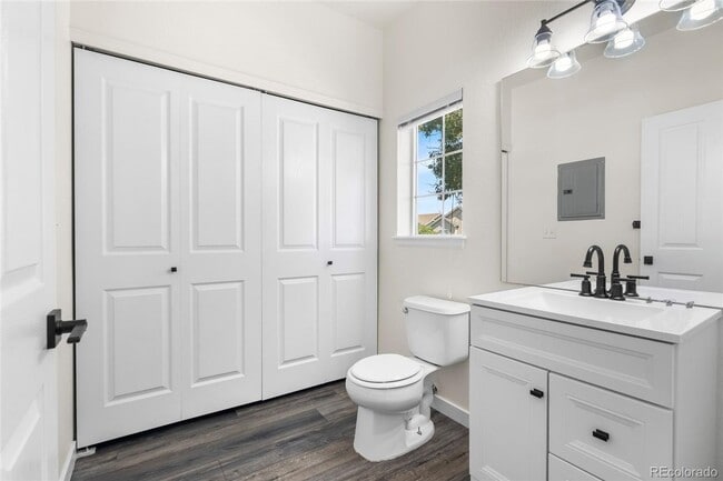 Building Photo - 104th