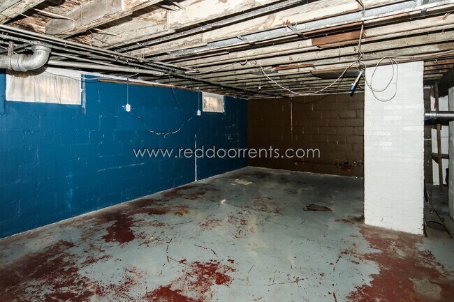 Building Photo - Coming Soon! 2 Bedroom/ 1.5 Bath Forest Hi...