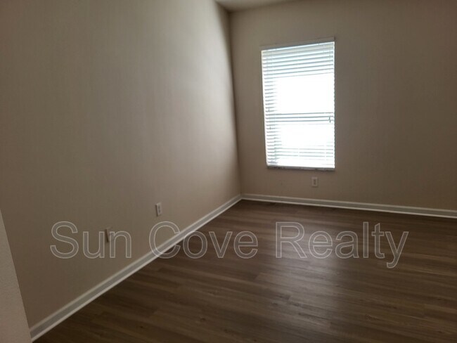 Building Photo - 7607 Mariners Harbour Dr