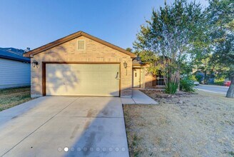 Building Photo - Spacious 3 bed!!!