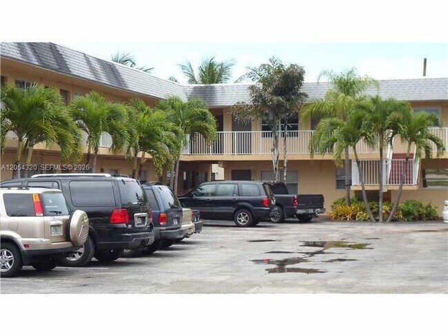Building Photo - 4061 N Dixie Hwy