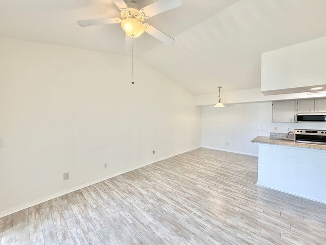 Building Photo - ** ST. CROIX ** 1 BED / 1 BATH - CONDO - GATED COMMUNITY - NORTH NAPLES - ANNUAL RENTAL