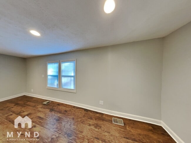 Building Photo - 8800 Vagabond Rd