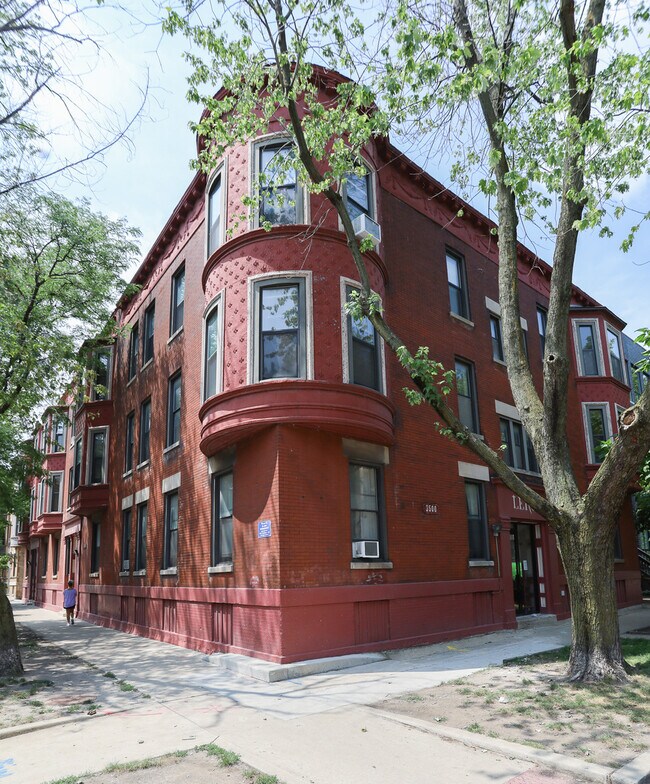 Primary Photo - 3500 N Reta Ave