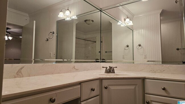 Building Photo - 410 Woodland Dr