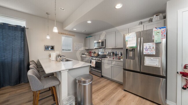 Building Photo - Three Bedroom  Home in Vantana