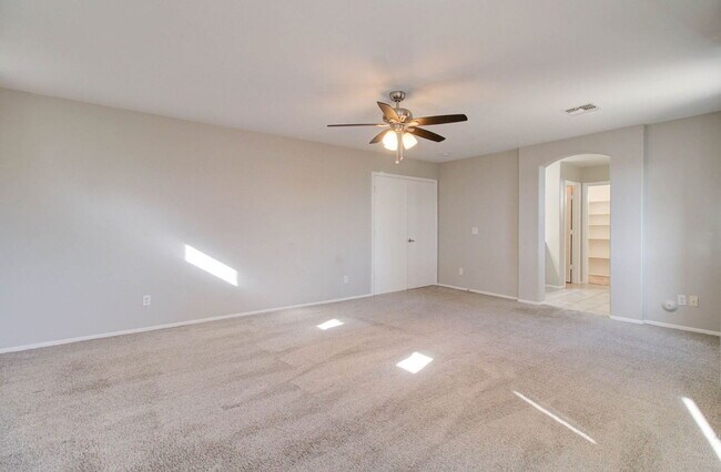 Building Photo - 5945 N 73rd Dr