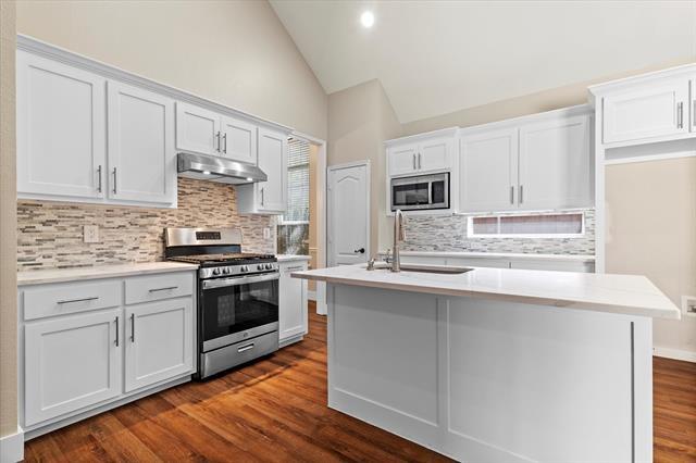 Building Photo - 4017 Strattford Dr