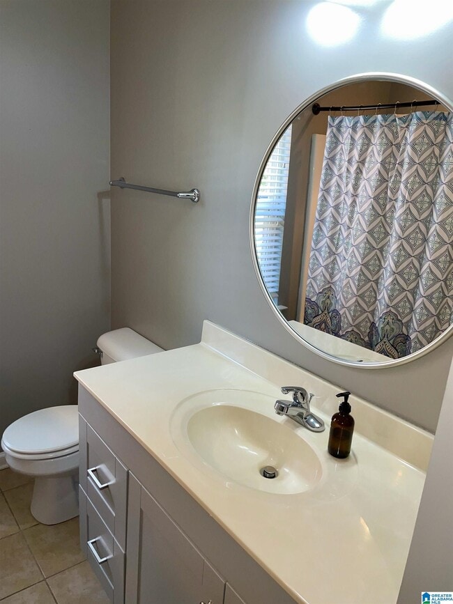 Building Photo - 27152715 Oxmoor Glen Dr