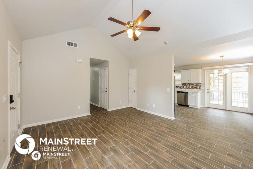 Building Photo - 2295 Lark St