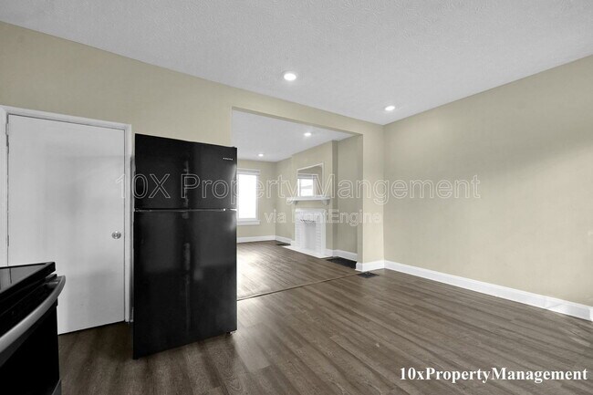 Building Photo - 530 S Terrace Ave