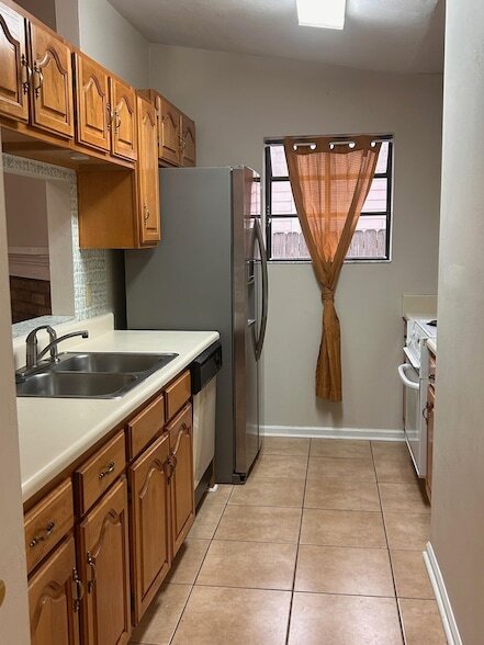 Building Photo - 1141 Brafforton Dr