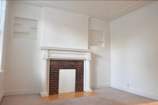 Building Photo - 2309 Bellevue Ave