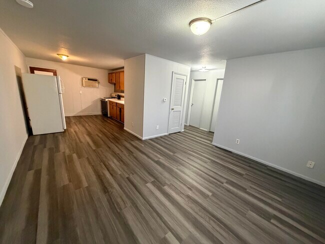 Building Photo - 5.5 Grace-