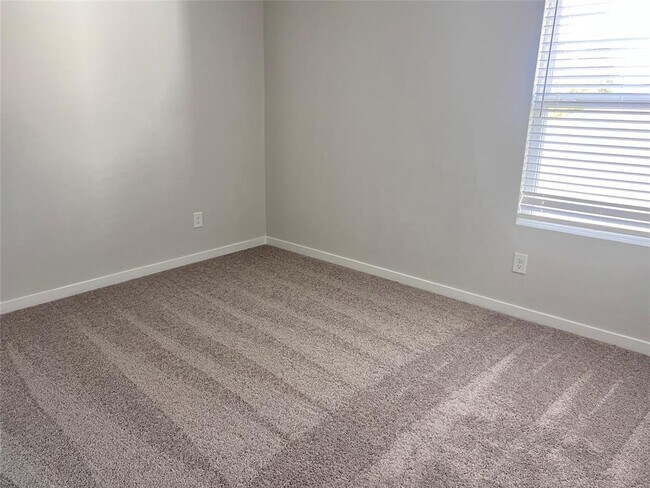Building Photo - 7870 Alset Dr