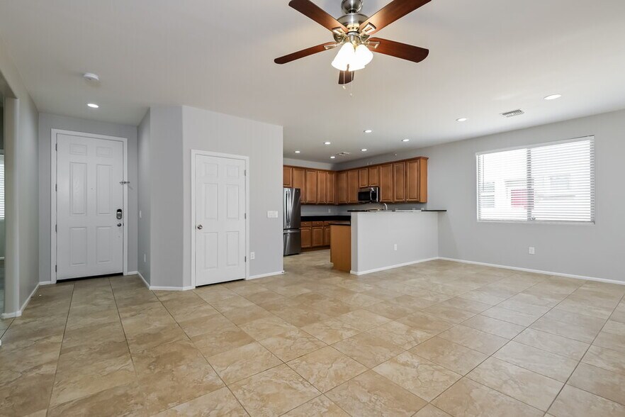 Building Photo - 7465 S Mountain Star Dr