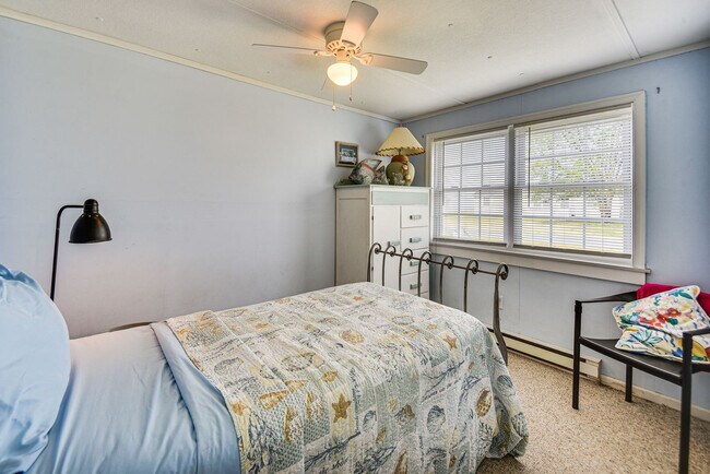 Building Photo - 31345 Sunset Dr