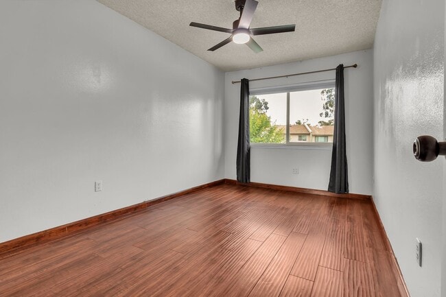 Building Photo - 1428 Camelot Dr