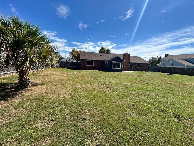 Building Photo - 2825 Briarcliff Rd