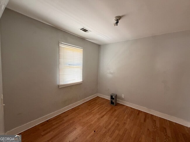 Building Photo - 2203 Tiger Flowers Dr NW