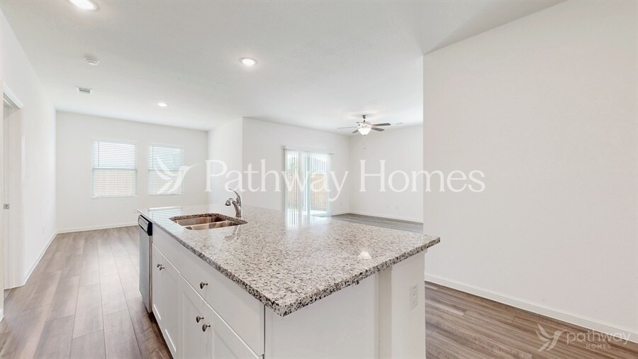 Building Photo - 1408 Ancer Wy