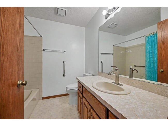 Building Photo - 2522 Windsor Ln