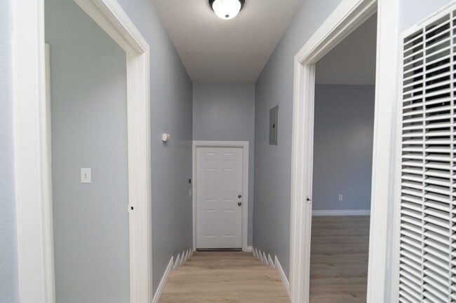 Building Photo - 16030Cent