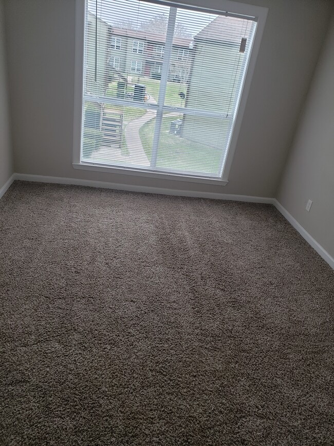 Building Photo - Henderson Gove