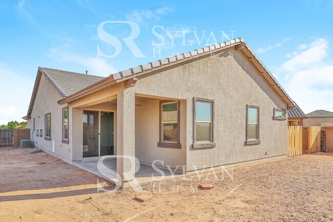 Building Photo - Coming HOME never felt so good!