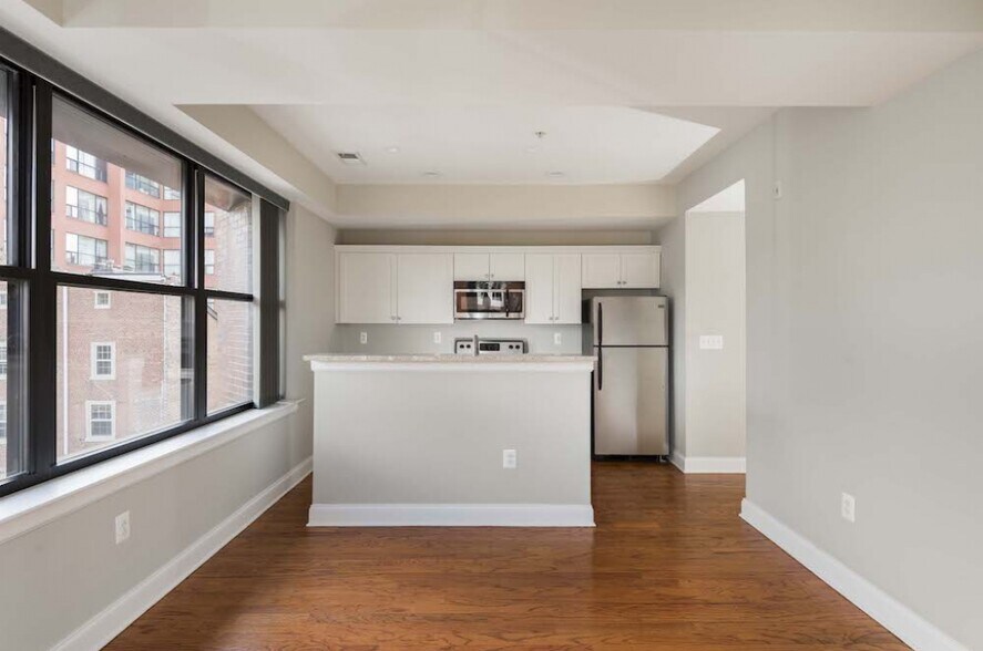 Building Photo - 125 N 4th St