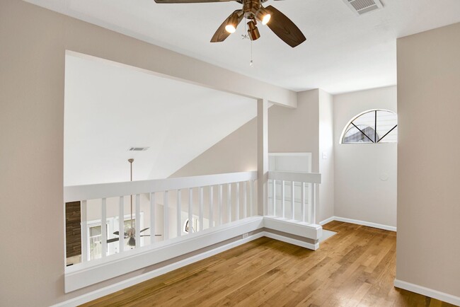 Building Photo - One Bedroom Condo with Loft, One-car Garag...