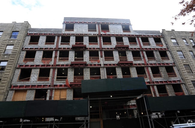 Building Photo - 2004 Davidson Ave