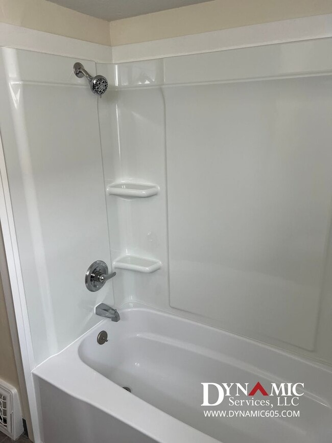 Building Photo - 3 Bedroom, 1 Bathroom House By Augustana &...