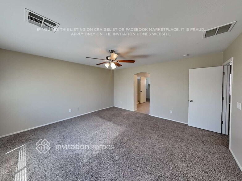 Building Photo - 15555 W Meade Ln