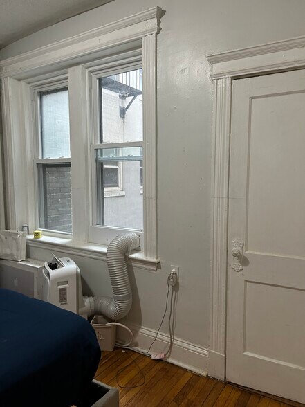 Building Photo - 86 Glenville Ave