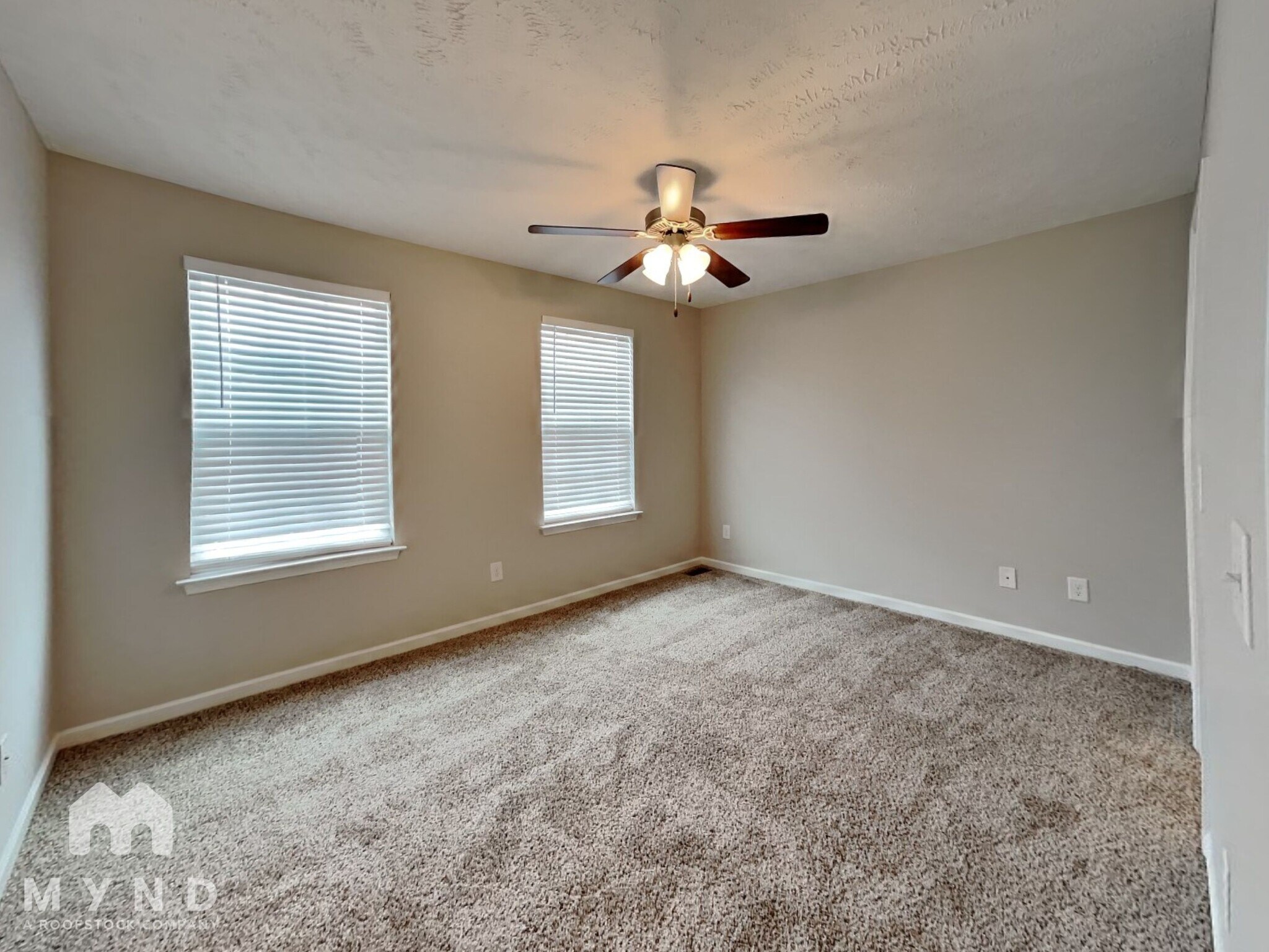 Building Photo - 423 John Deere Dr