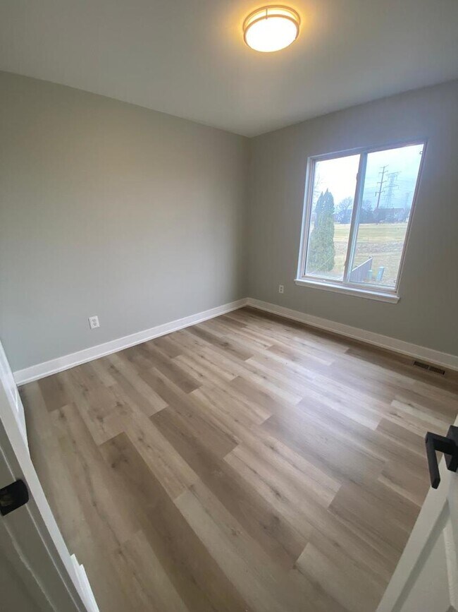 Building Photo - 21226 Chastworth Ln