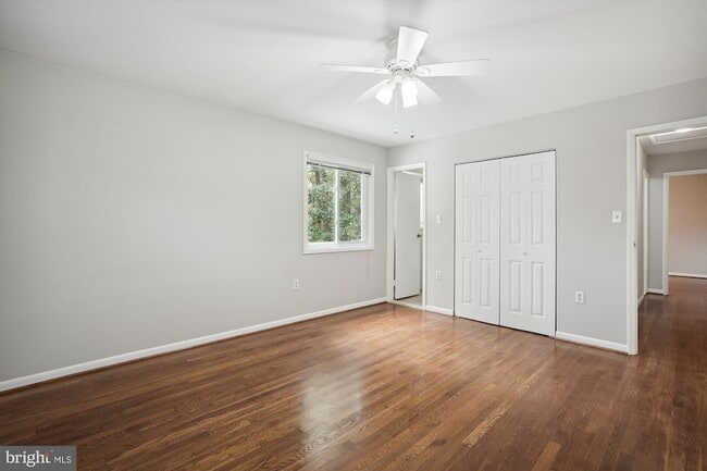 Building Photo - 8501 Canterbury Dr