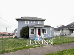 Building Photo - 723 S Sprague Ave