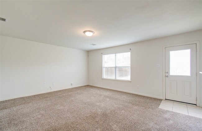 Building Photo - 8218 Hall View Dr