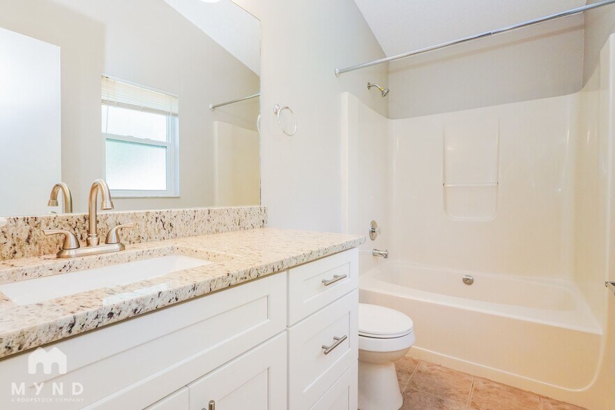 Building Photo - 9591 Lupine Ave