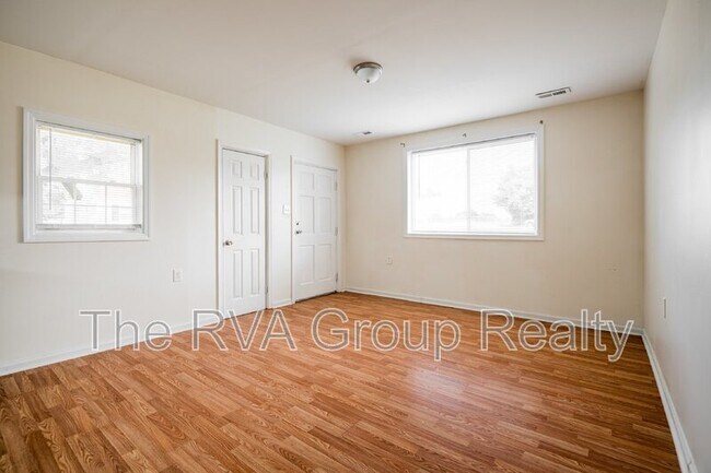 Building Photo - 1801 Keswick Avenue