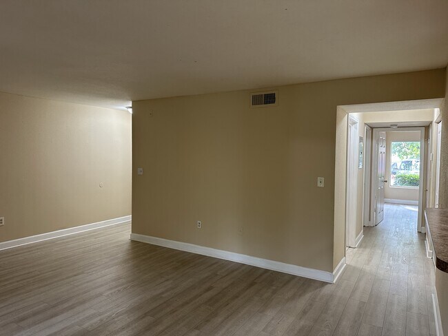Building Photo - 2465 NW 33rd St