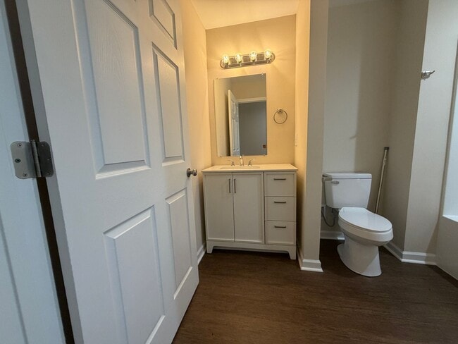 Building Photo - New Home! 4/2!