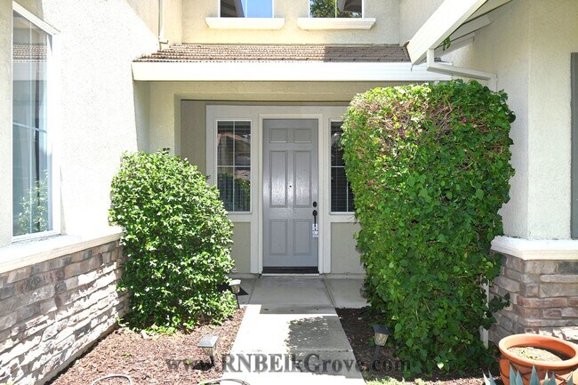 Building Photo - 5 Bedroom Home in Elk Grove! - Resident Benefit Package Property