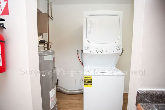 Building Photo - 13 Merion Terrace