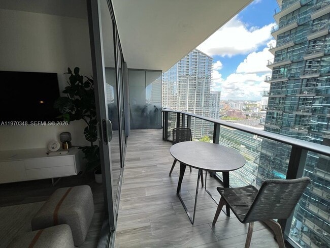 Building Photo - 801 S Miami Ave