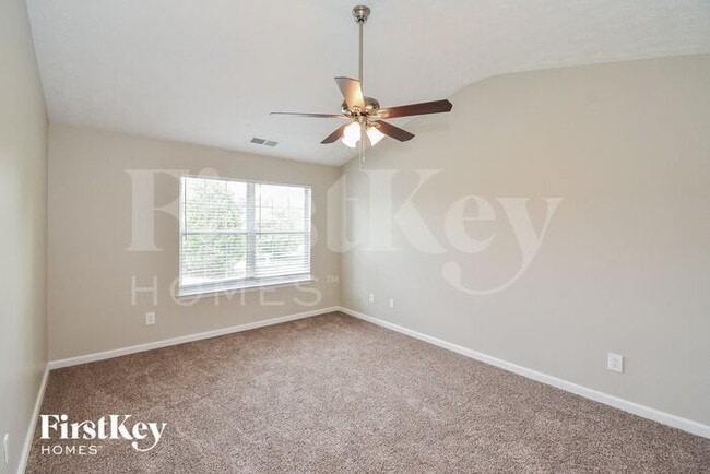 Building Photo - 3615 Longfield Dr